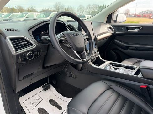 Used 2024 Ford Edge SEL w/ Convenience Package image 15