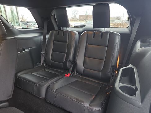 Used 2019 Ford Explorer XLT w/ Equipment Group 202A image 35