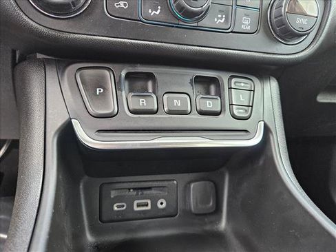 Used 2018 GMC Terrain SLT AWD/4WD image 11