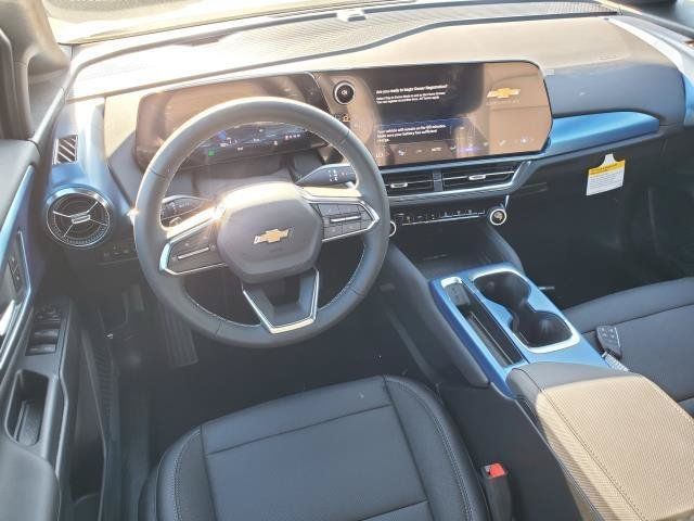 New 2026 Chevrolet Equinox EV LT AWD/4WD image 24
