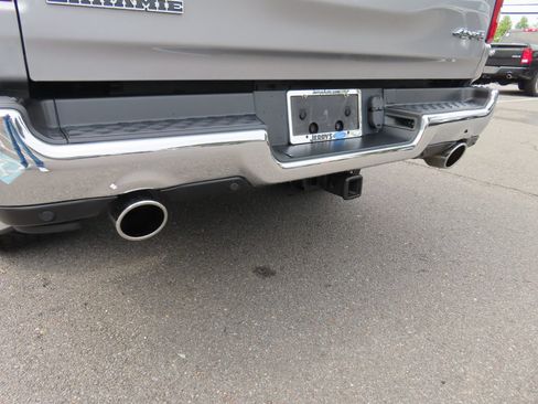 Used 2020 RAM 1500 Laramie AWD/4WD image 13