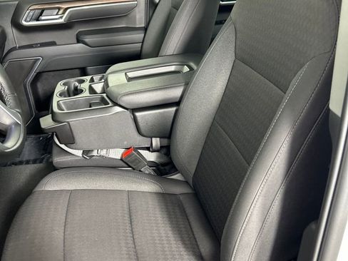 Used 2025 Chevrolet Silverado 1500 LT image 13