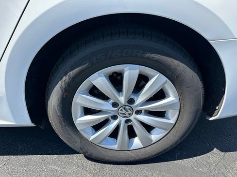 Used 2013 Volkswagen Passat 2.5 S FWD image 3