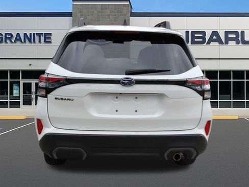 Used 2025 Subaru Forester Limited AWD/4WD image 9