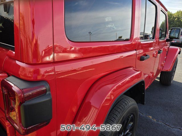 Used 2024 Jeep Wrangler Unlimited Sahara AWD/4WD image 8