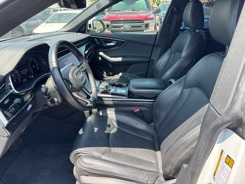 Used 2024 Audi Q8 Prestige w/ Prestige Package AWD/4WD image 12