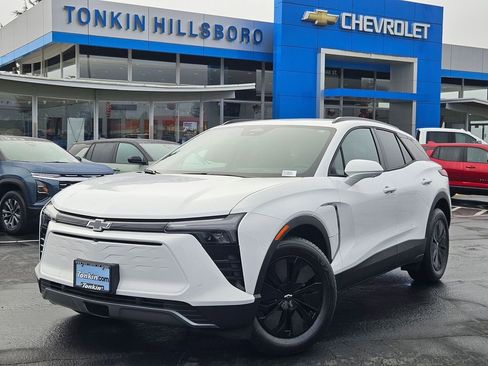 New 2026 Chevrolet Blazer EV LT w/ Super Cruise Package image 2