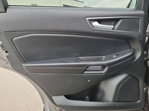 Used 2024 Ford Edge SE w/ Black Appearance Package AWD/4WD image 9