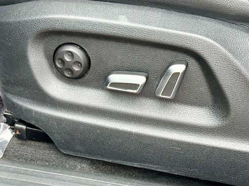 Used 2015 Audi Q5 3.0T Premium Plus w/ Technology Package image 25