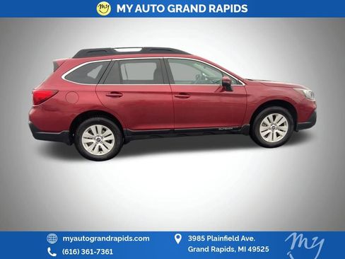 Used 2019 Subaru Outback 2.5i Premium image 4