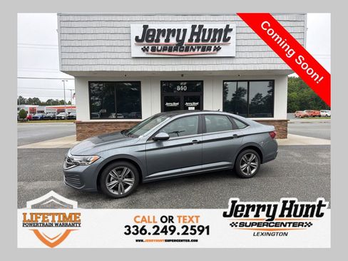 Used 2023 Volkswagen Jetta SE w/ Panoramic Sunroof Package FWD image 1