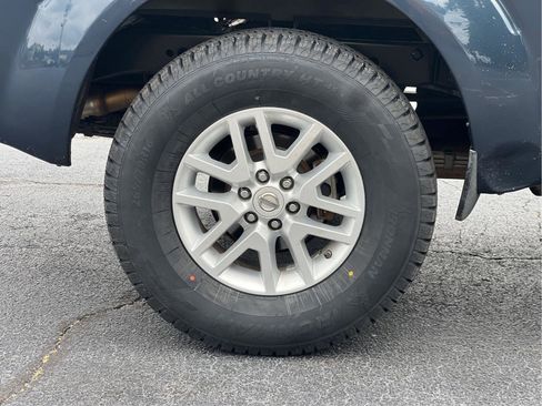 Used 2018 Nissan Frontier SV RWD image 27