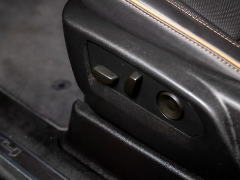 Used 2022 GMC Yukon AT4 w/ Max Trailering Package image 17