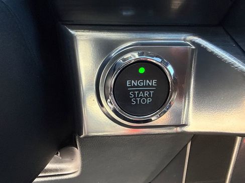 Used 2023 Ford F150 Lariat w/ Equipment Group 502A High image 31