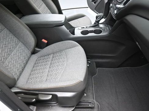 Used 2024 Chevrolet Equinox LT image 25