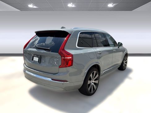 Used 2025 Volvo XC90 T8 Plus w/ Protection Package Premier AWD/4WD image 9