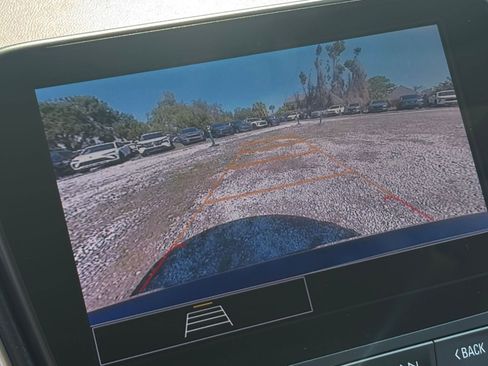 Used 2024 Chevrolet Malibu LT image 25