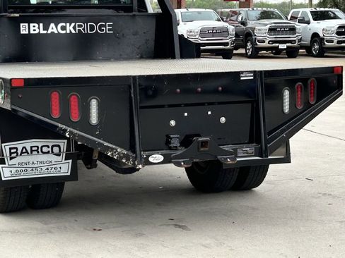 Used 2025 Chevrolet Silverado 3500 W/T image 6