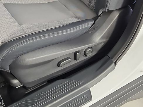Certified 2025 Subaru Outback Premium AWD/4WD image 23