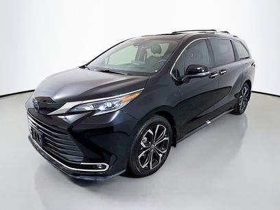 Used 2025 Toyota Sienna Platinum