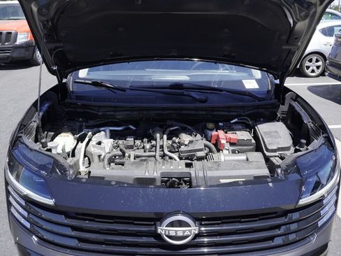 Used 2025 Nissan Kicks SV FWD image 30