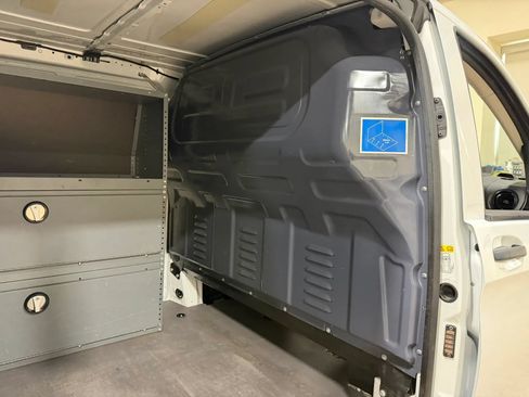 Used 2021 Mercedes-Benz Metris image 31