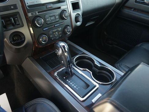 Used 2017 Ford Expedition Platinum RWD image 31