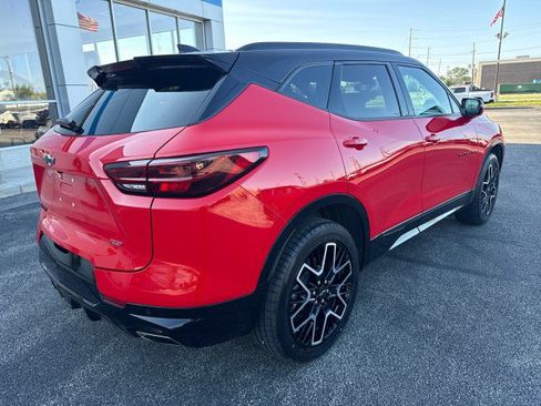 Used 2023 Chevrolet Blazer RS w/ Enhanced Convenience Package FWD image 3