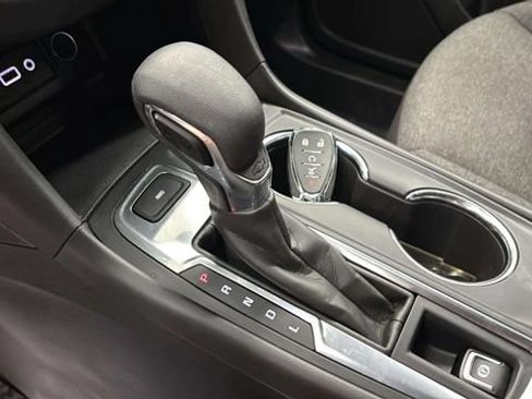 Used 2024 Chevrolet Equinox LT AWD/4WD image 21