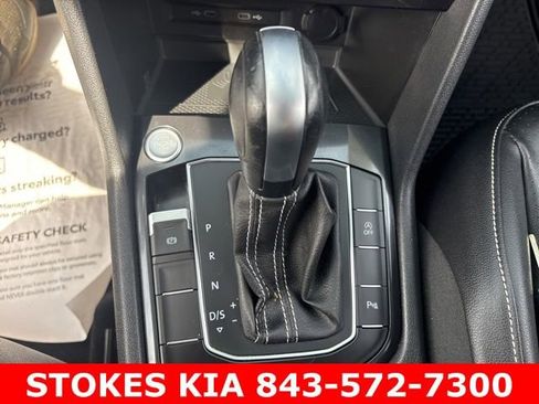 Used 2021 Volkswagen Tiguan SE FWD image 20