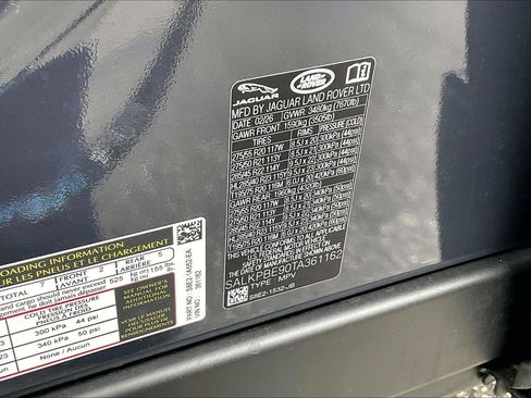 New 2026 Land Rover Range Rover Long Wheelbase SE AWD/4WD image 13