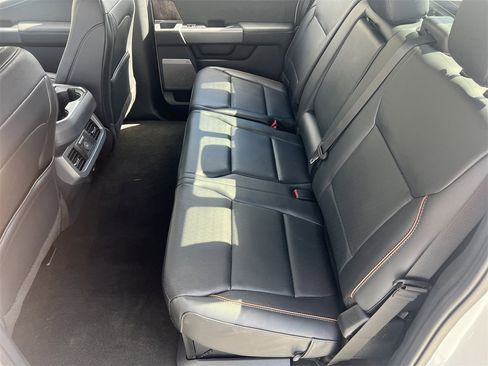 New 2026 Ford F250 Lariat w/ Black Appearance Package image 27