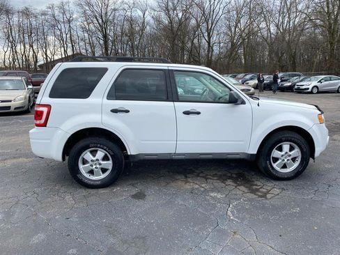 Used 2010 Ford Escape XLT image 4