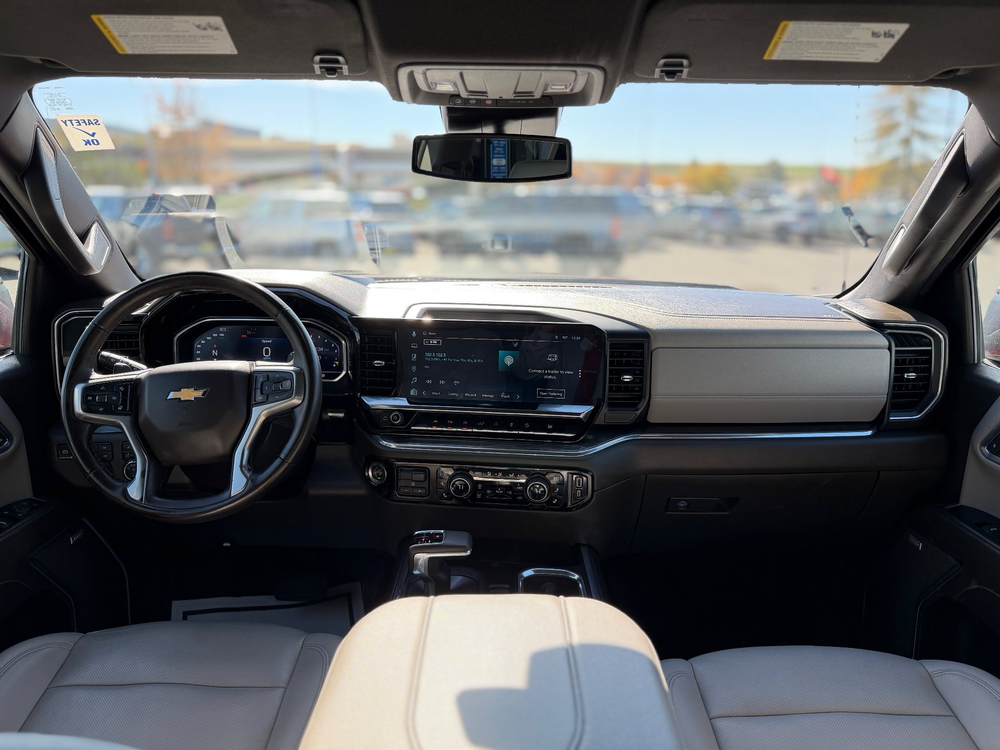 Used 2024 Chevrolet Silverado 1500 LTZ AWD/4WD image 5