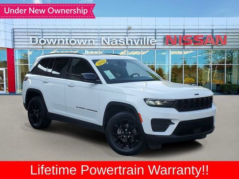 Used 2024 Jeep Grand Cherokee Altitude RWD image 1