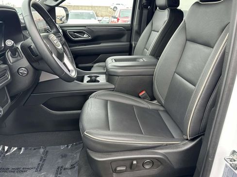 Certified 2024 GMC Yukon XL SLT w/ SLT Luxury Package image 20