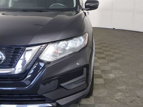 Used 2018 Nissan Rogue SV AWD/4WD image 13