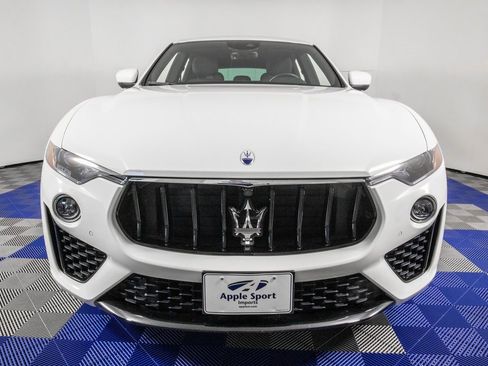 Used 2023 Maserati Levante Modena image 2