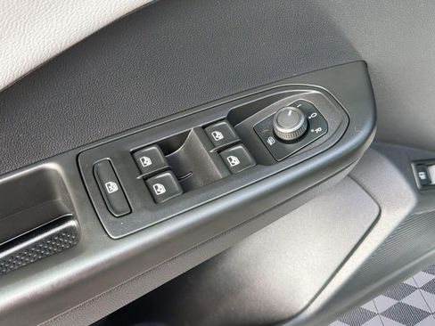 Certified 2022 Volkswagen Taos SE AWD/4WD image 24
