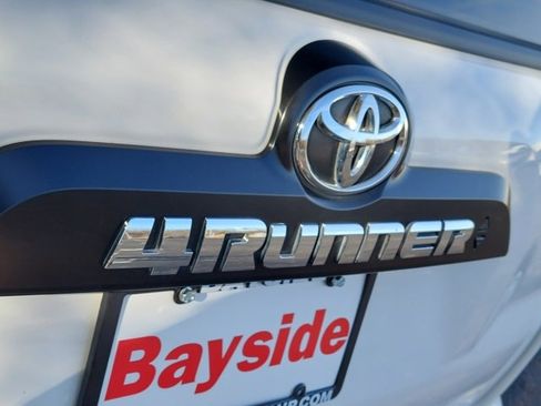 Used 2024 Toyota 4Runner TRD Off-Road Premium image 39