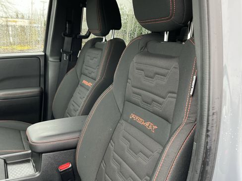 Used 2024 Nissan Frontier PRO-4X w/ Off-Road Protection Package image 16