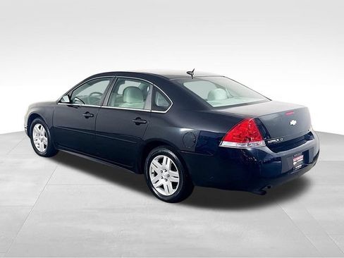 Used 2015 Chevrolet Impala LT w/ LT Sunroof Package FWD image 10