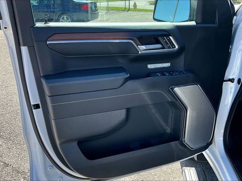 Used 2024 GMC Sierra 1500 Denali w/ Denali Reserve Package image 23