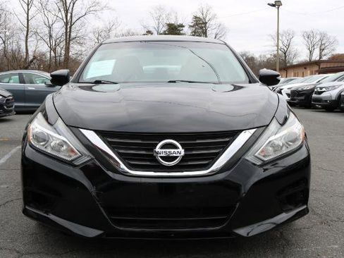 Used 2017 Nissan Altima 2.5 S w/ Power Driver Seat Package image 2