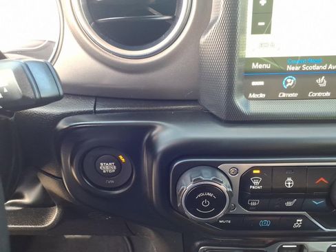 Used 2023 Jeep Wrangler Unlimited Rubicon 4xe w/ Cold Weather Group AWD/4WD image 16