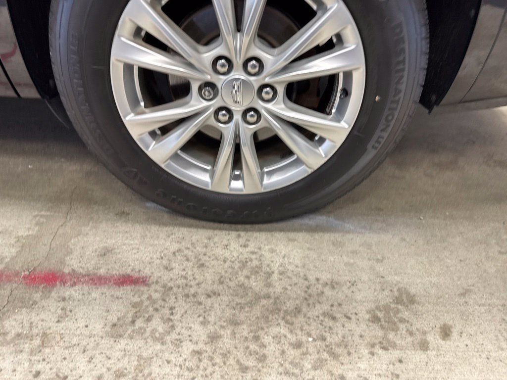 Used 2021 Cadillac XT6 Luxury w/ LPO, Floor Liner Package AWD/4WD image 33