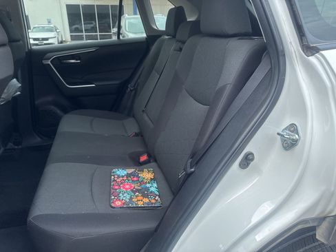 Used 2023 Toyota RAV4 XLE FWD image 11