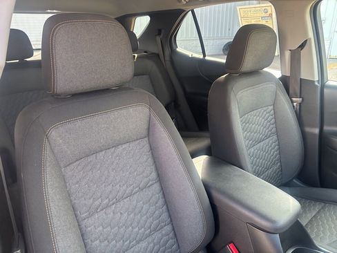 Used 2018 Chevrolet Equinox LT FWD image 25