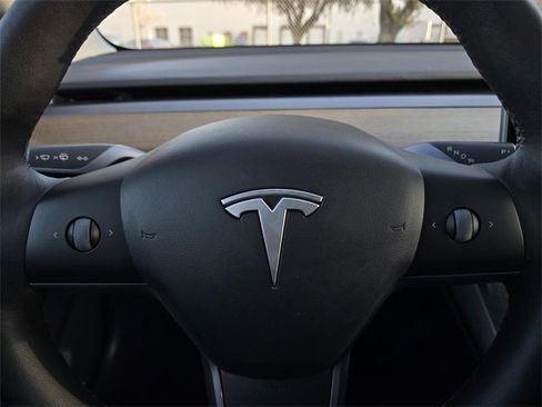 Used 2022 Tesla Model 3 Long Range image 23
