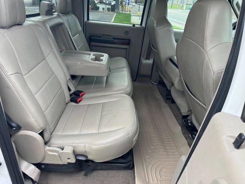 Used 2009 Ford F350 Lariat image 14